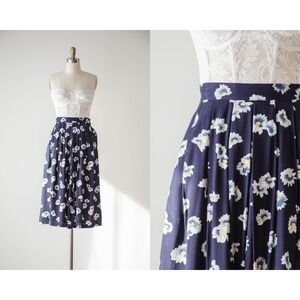 80s 90s vtg Spitalnick navy white daisy patterned floral midi skirt